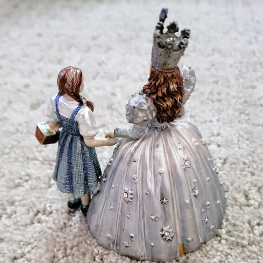 Wizard of Oz Glinda and Dorothy Pewter Figurine. 2007 - Picture 4 of 6